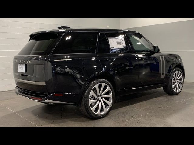 2025 Land Rover Range Rover SE