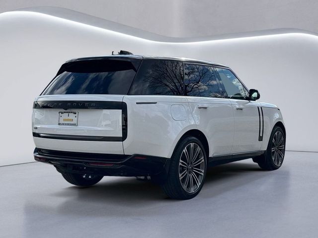 2025 Land Rover Range Rover SE