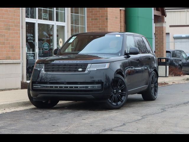 2025 Land Rover Range Rover SE