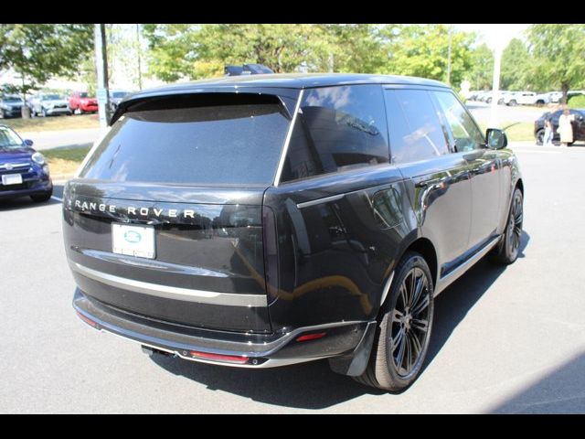 2025 Land Rover Range Rover SE