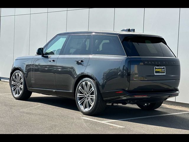 2025 Land Rover Range Rover SE