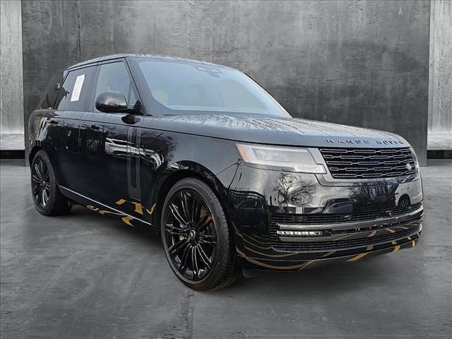 2025 Land Rover Range Rover SE