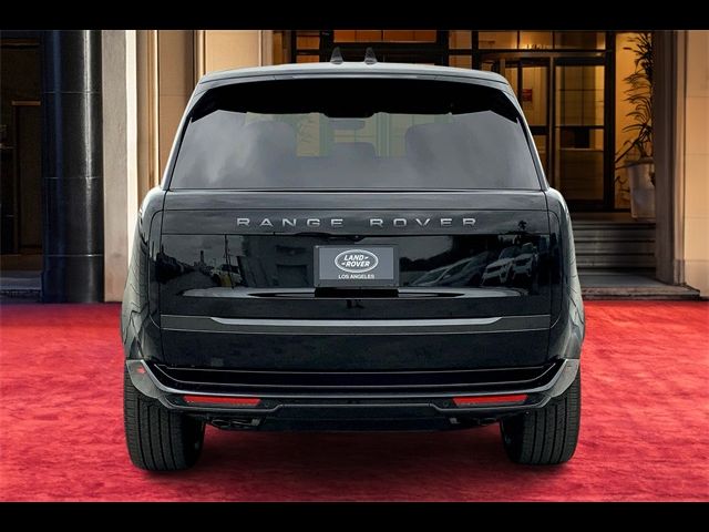 2025 Land Rover Range Rover SE