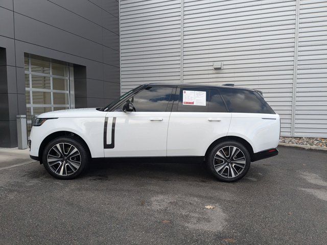 2025 Land Rover Range Rover SE