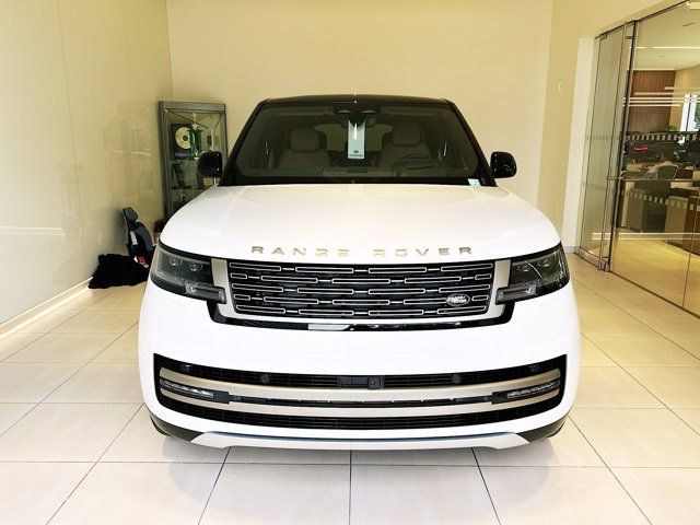 2025 Land Rover Range Rover SE