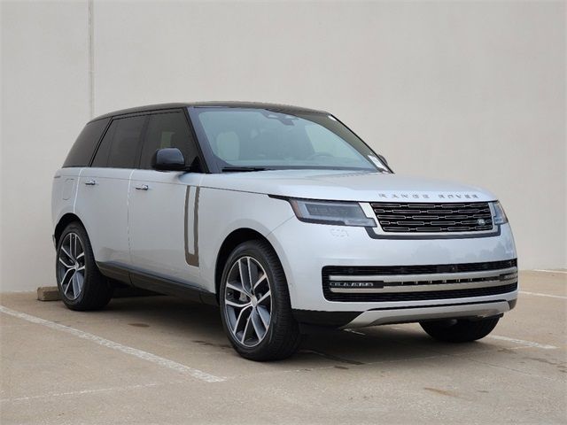 2025 Land Rover Range Rover SE