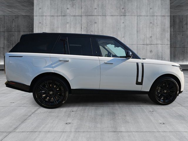 2025 Land Rover Range Rover SE