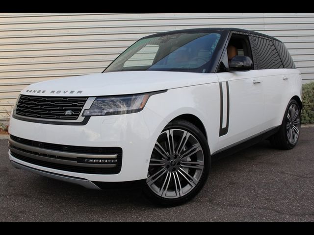 2025 Land Rover Range Rover SE