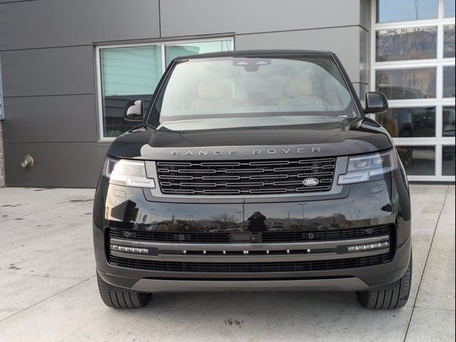 2025 Land Rover Range Rover SE