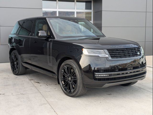 2025 Land Rover Range Rover SE