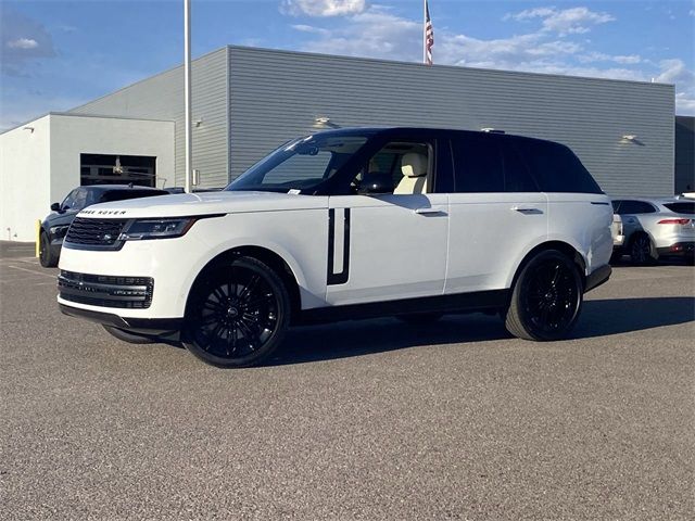 2025 Land Rover Range Rover SE