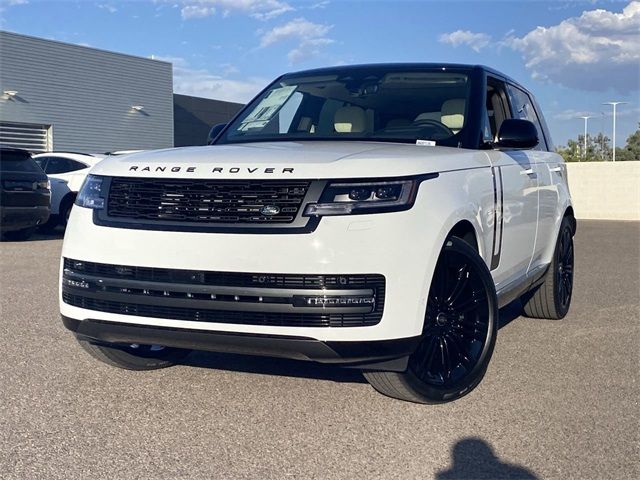 2025 Land Rover Range Rover SE