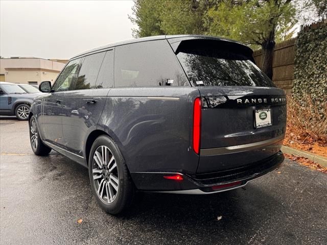 2025 Land Rover Range Rover SE