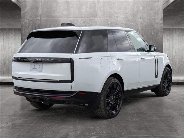 2025 Land Rover Range Rover SE