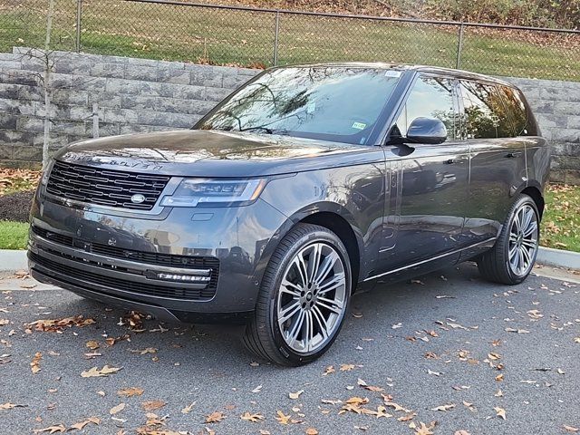 2025 Land Rover Range Rover SE