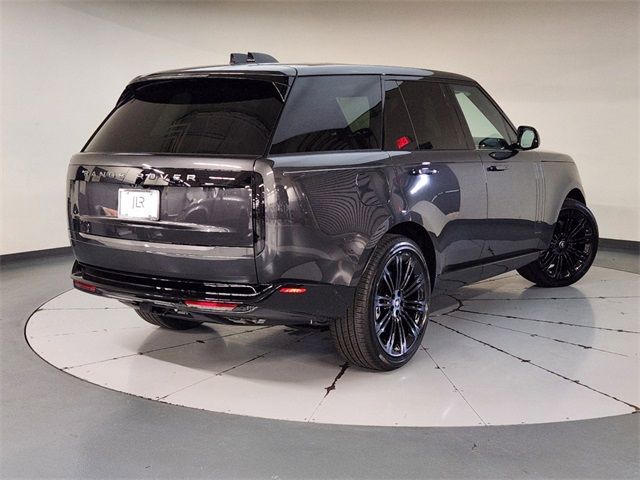 2025 Land Rover Range Rover SE