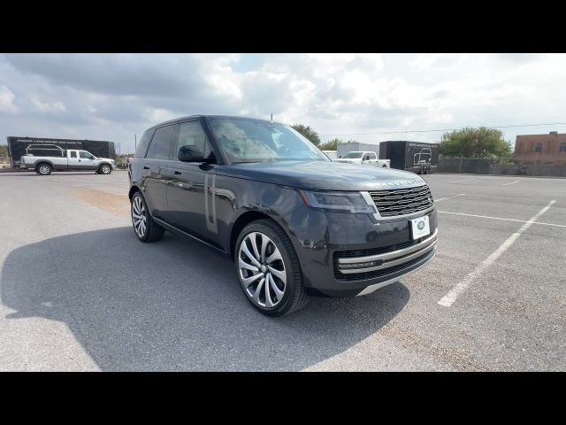 2025 Land Rover Range Rover SE