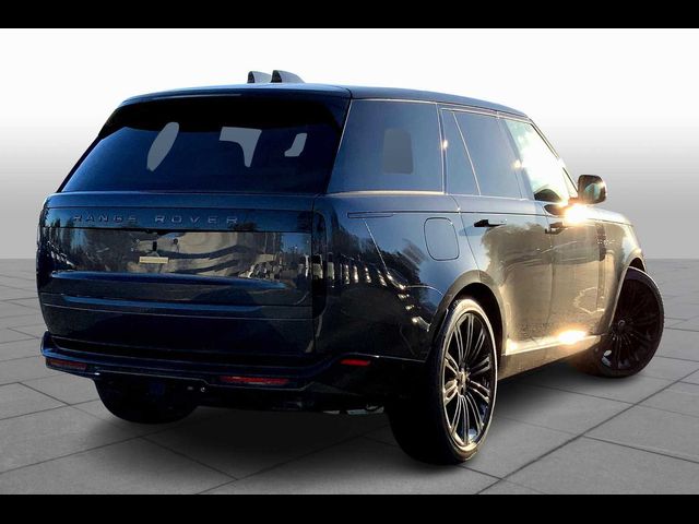 2025 Land Rover Range Rover SE