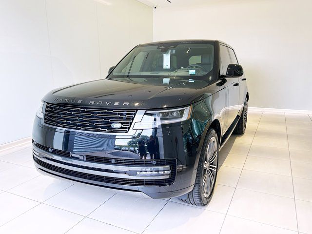 2025 Land Rover Range Rover SE