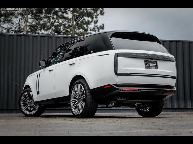 2025 Land Rover Range Rover SE