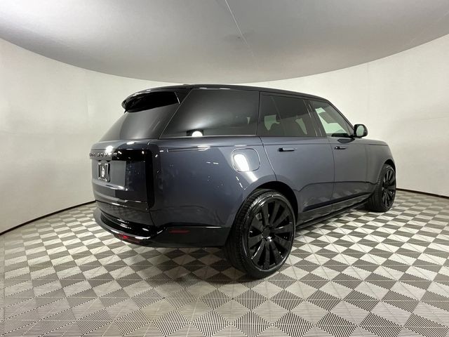 2025 Land Rover Range Rover SE