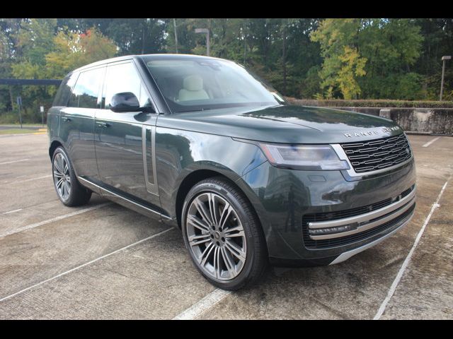 2025 Land Rover Range Rover SE
