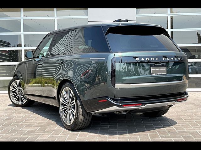 2025 Land Rover Range Rover SE