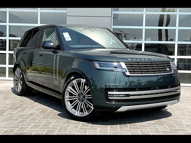 2025 Land Rover Range Rover SE