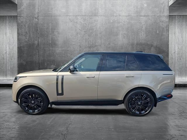 2025 Land Rover Range Rover SE