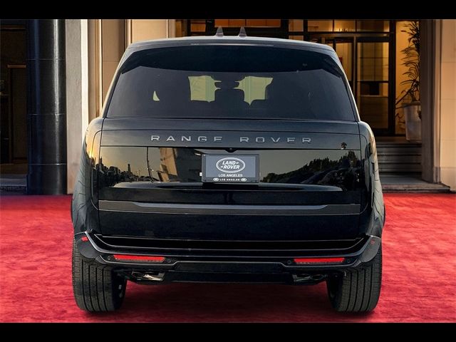 2025 Land Rover Range Rover SE