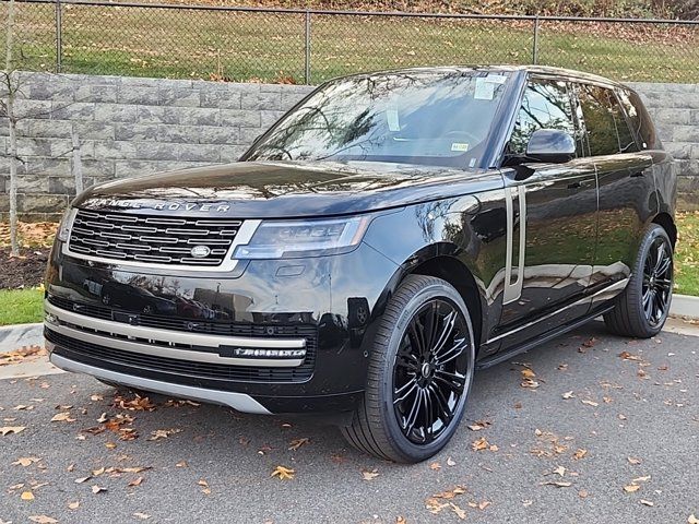 2025 Land Rover Range Rover SE