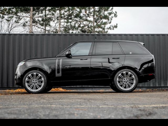 2025 Land Rover Range Rover SE