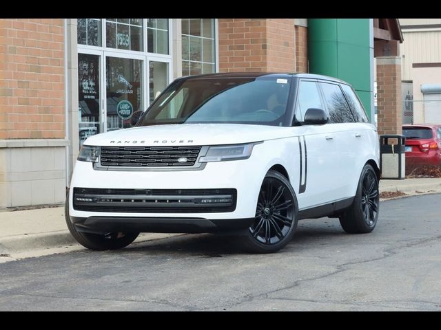 2025 Land Rover Range Rover SE