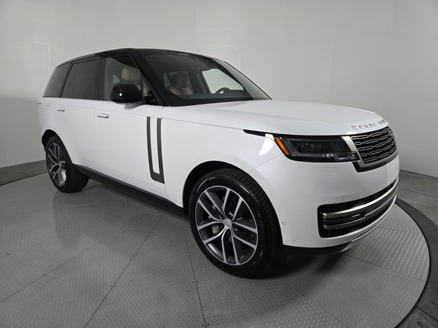 2025 Land Rover Range Rover SE