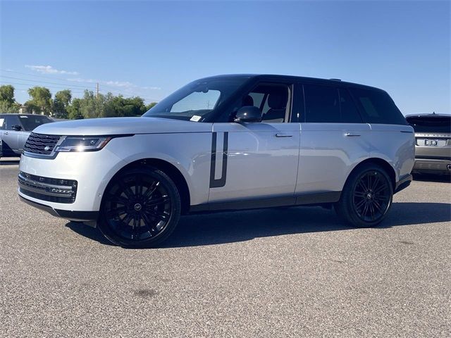 2025 Land Rover Range Rover SE