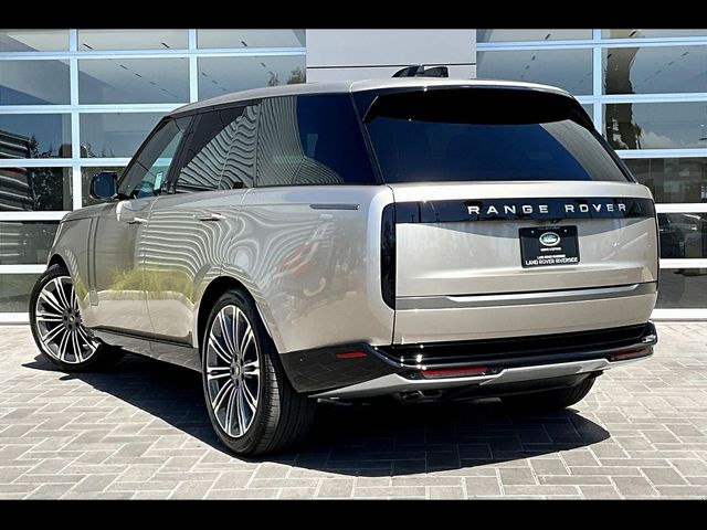 2025 Land Rover Range Rover SE