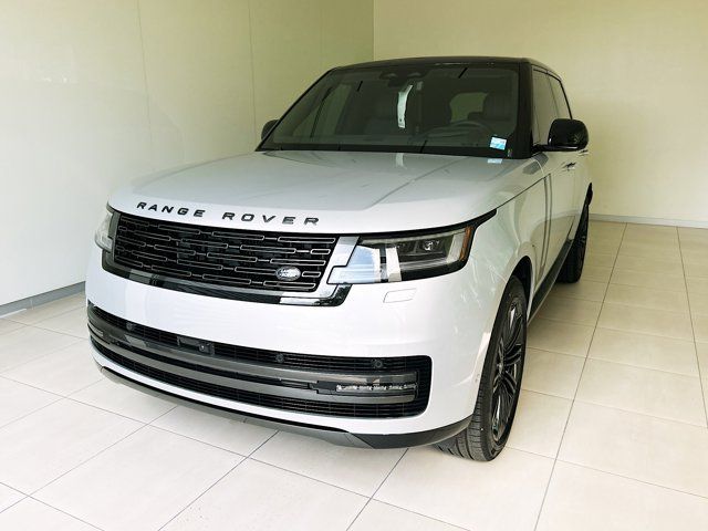 2025 Land Rover Range Rover SE