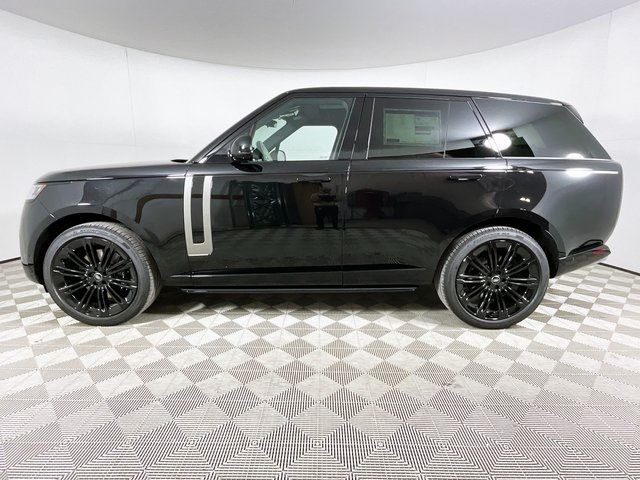 2025 Land Rover Range Rover SE