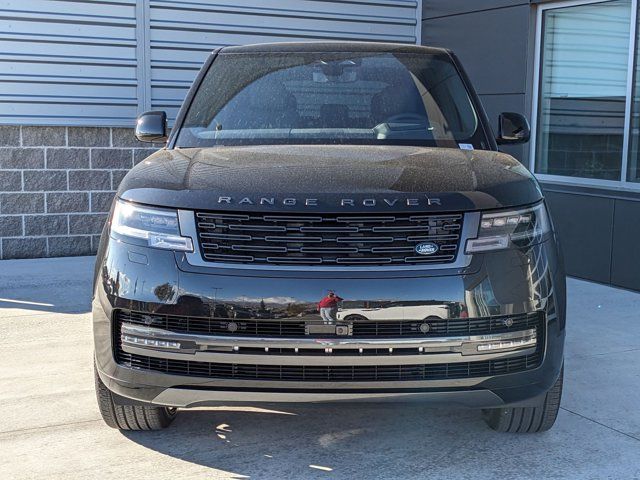 2025 Land Rover Range Rover SE