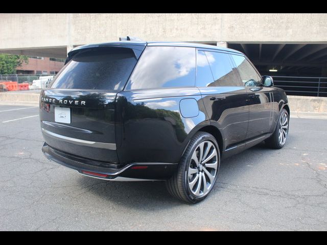 2025 Land Rover Range Rover SE