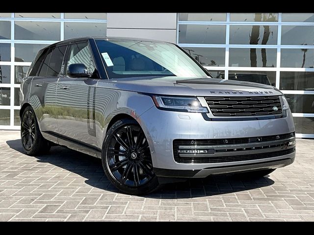 2025 Land Rover Range Rover SE