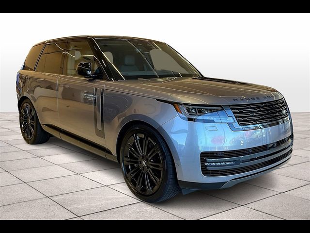 2025 Land Rover Range Rover SE