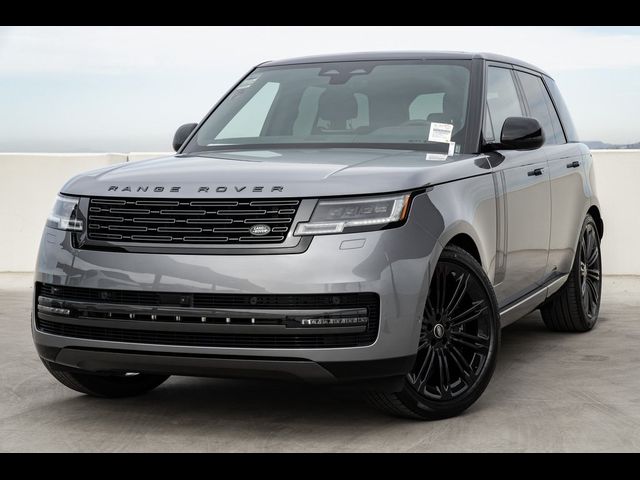 2025 Land Rover Range Rover SE