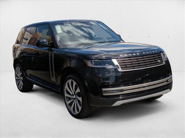 2025 Land Rover Range Rover SE