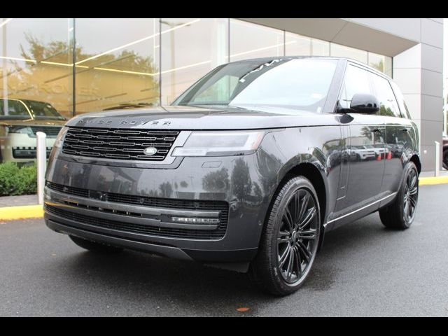 2025 Land Rover Range Rover SE