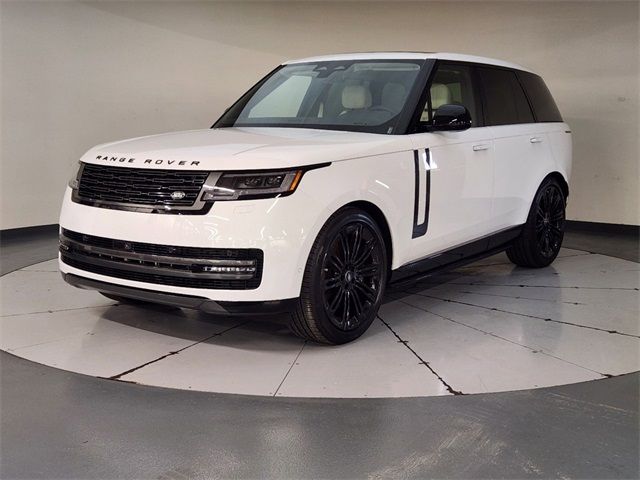 2025 Land Rover Range Rover SE