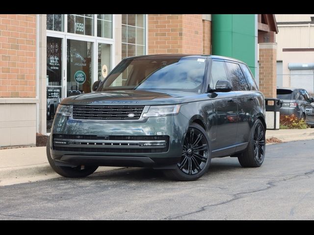 2025 Land Rover Range Rover SE