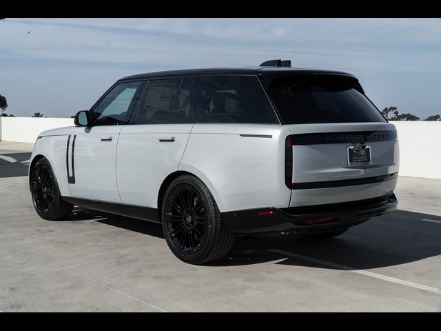 2025 Land Rover Range Rover SE