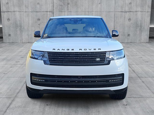 2025 Land Rover Range Rover SE