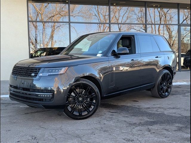 2025 Land Rover Range Rover SE